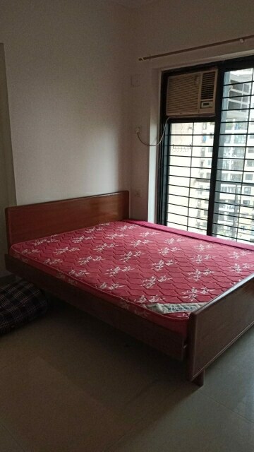 Bedroom in 1 BHK Apartment at K Raheja Heights, Malad East – for Rent