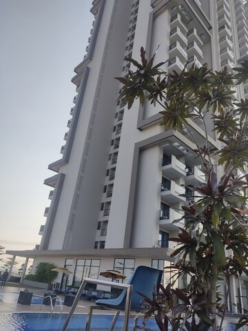 Furnished Amenities in 2 BHK Apartment at M3M Skywalk, Sector 74 – for Sale