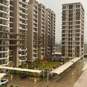 3.5 BHK Apartment For Resale in Artique Uptown Skylla International Airport Road Zirakpur  7588817