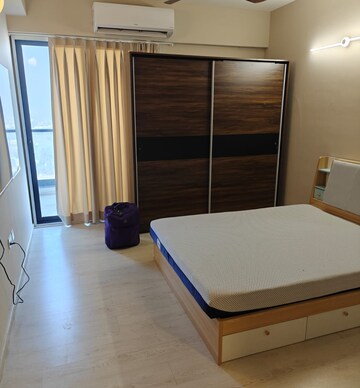 Room in 3.5 BHK Apartment at M3M Skywalk, Sector 74 – for Sale