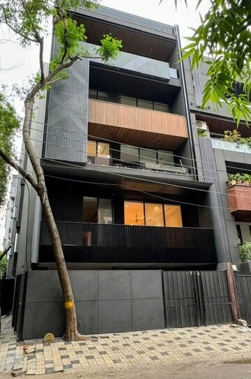 3 BHK Builder Floor For Sale in Defence Colony