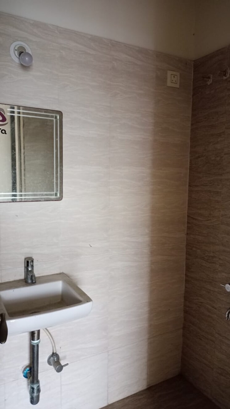 Bathroom, prakruti-heights-haware-city 2 Bedroom 700 Sq.Ft. Apartment In Haware City Thane 7589448