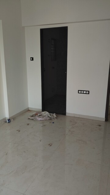 Room in 2 BHK Apartment at Vile Parle East – for Sale