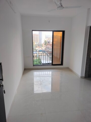 Room in 1 BHK Apartment at Tiara Hills, Mira Road – for Sale