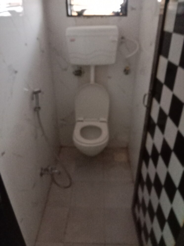 Bathroom, ravi-estate 1 Bedroom 620 Sq.Ft. Apartment In Pokhran Road No One Thane 7589601