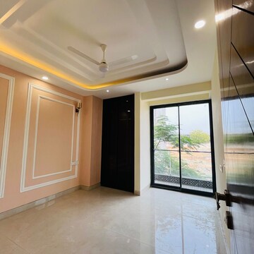 Room in 3 BHK Builder Floor at Adani Samsara Vilasa, Sector 63 – for Sale