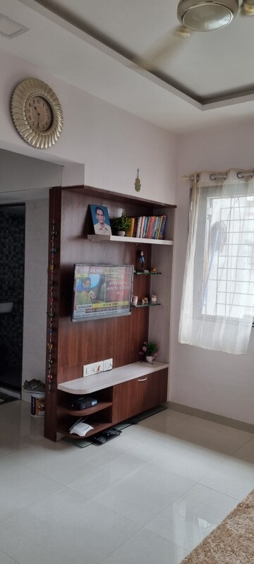 Furnished Amenities in 1 BHK Apartment at Ashish Complex Dahisar East, Dahisar East – for Sale