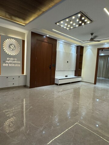 Living Room in 4 BHK Builder Floor at SS Southend Floors, South City 2 – for Sale