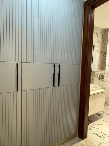 Bathroom in 4 BHK Builder Floor at SS Southend Floors, South City 2 – for Sale