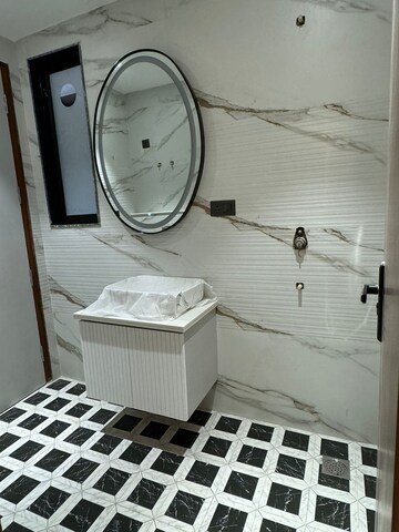 Bathroom in 4 BHK Builder Floor at SS Southend Floors, South City 2 – for Sale