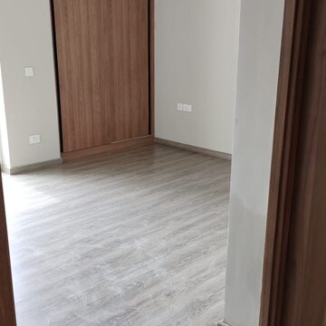 Room in 2 BHK Apartment at Emaar Digi Homes, Sector 63 – for Sale