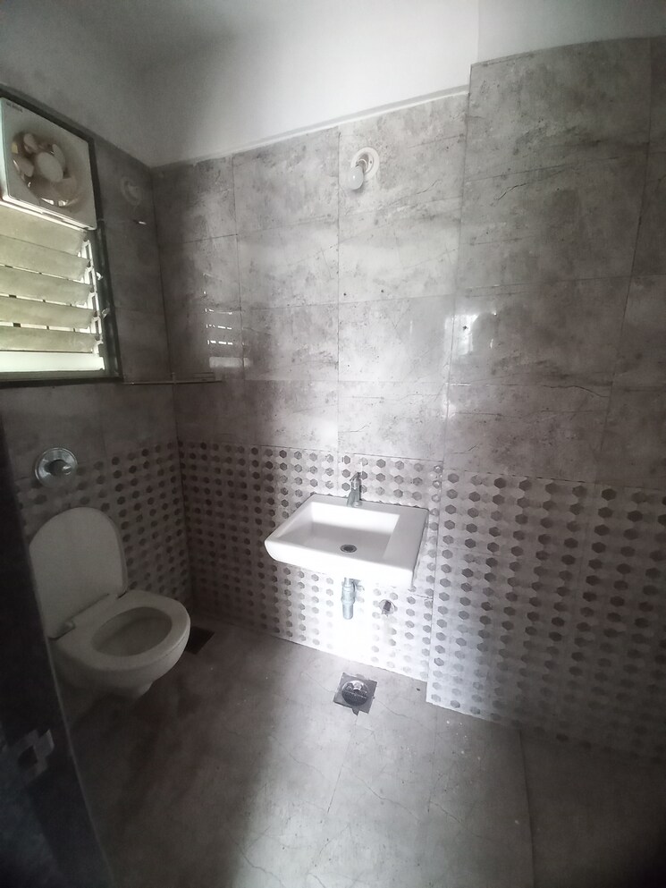 Bathroom, pristine-viva 2 Bedroom 980 Sq.Ft. Apartment In Mohammadwadi Pune 7590401