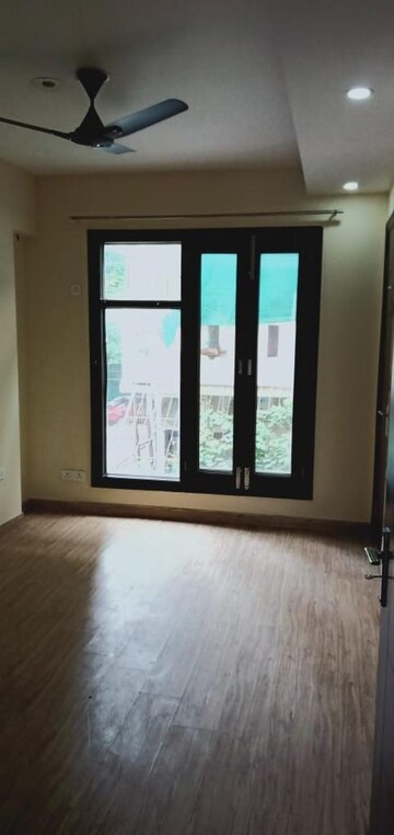 Room in 6+ BHK Independent House at Sector 55 – for Sale