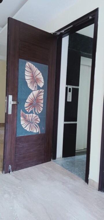 Building Lobby in 6+ BHK Independent House at Sector 55 – for Sale