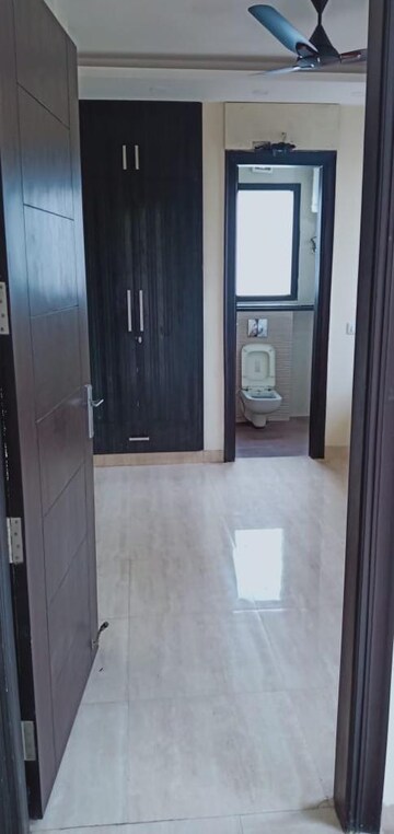 Bathroom in 6+ BHK Independent House at Sector 55 – for Sale
