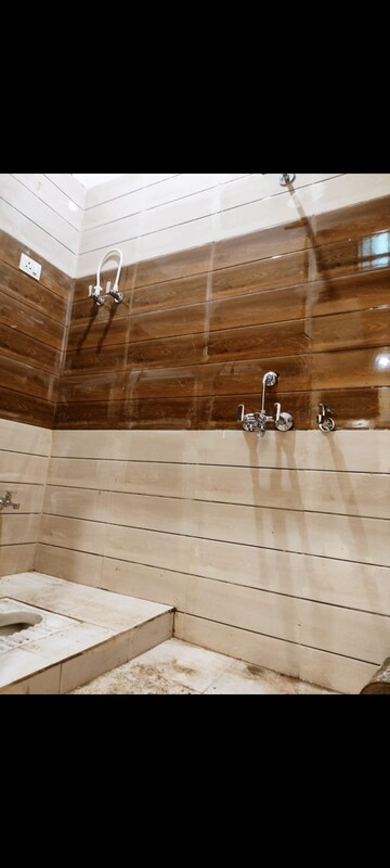 Bathroom in 2.5 BHK Independent House at Kisan Path – for Sale