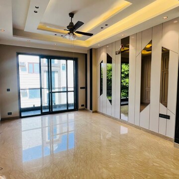 Room in 3.5 BHK Builder Floor at Ansal Oriental Homes, Sector 57 – for Sale