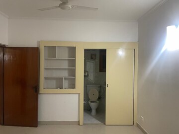 Room in 3 BHK Builder Floor at Ardee City, Sector 52 – for Sale