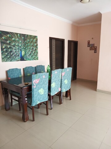 Master Bedroom in 3 BHK Builder Floor at Ardee City, Sector 52 – for Sale