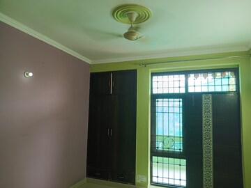 Room in 3 BHK Builder Floor at Ardee City, Sector 52 – for Sale
