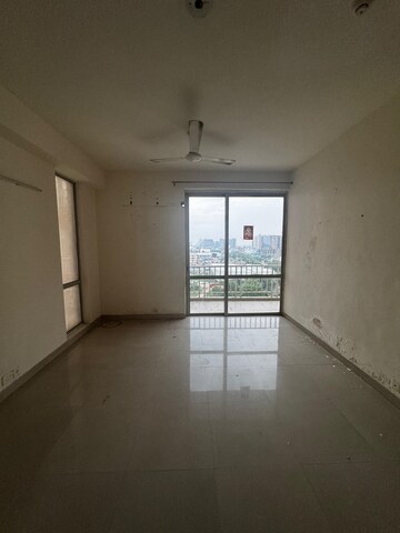 Room in 2 BHK Apartment at Pioneer Park Phase 1, Sector 61 – for Sale