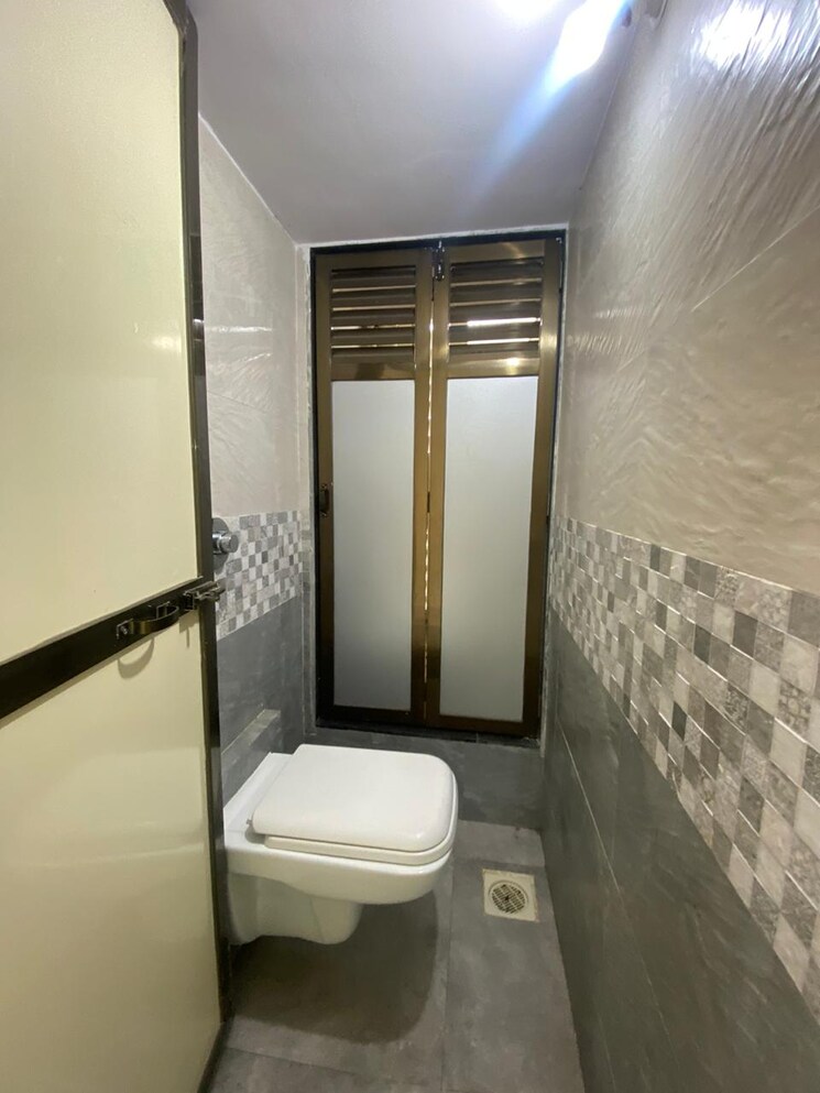 Bathroom, gala-one-panchpakhadi 2 Bedroom 800 Sq.Ft. Apartment In Panch Pakhadi Thane 7590688