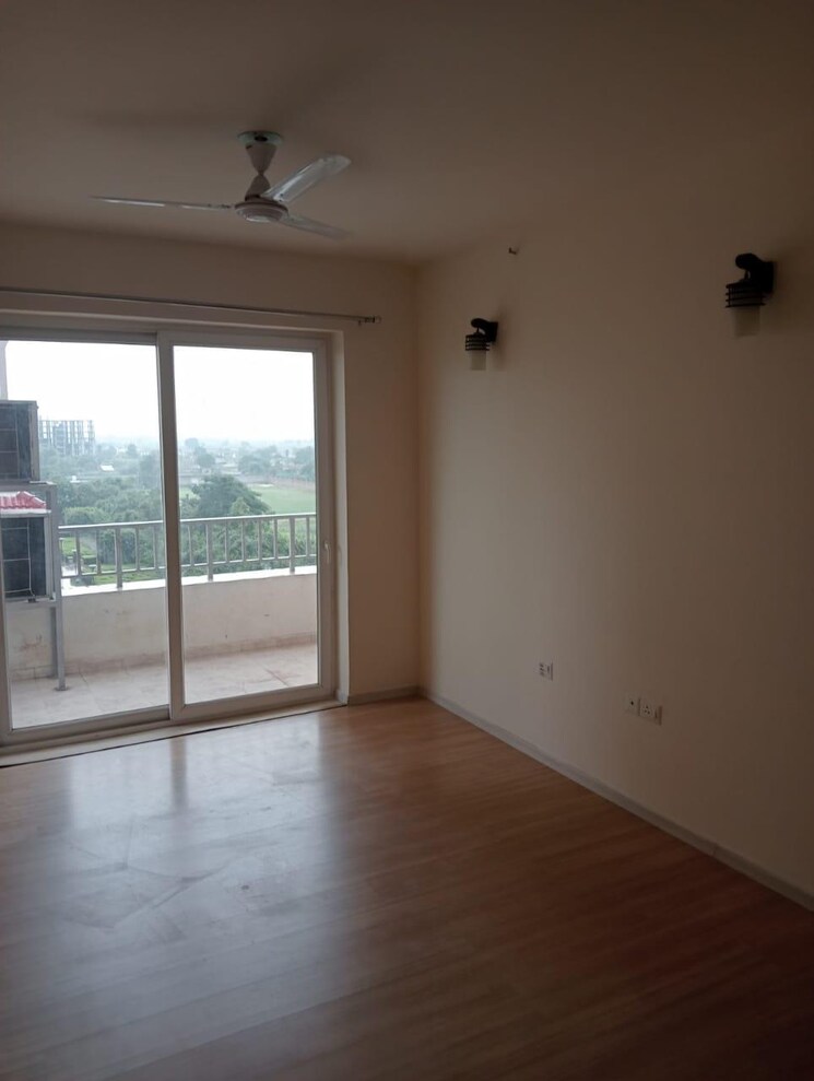 Room, dlf-new-town-heights-ii 3 Bedroom 1845 Sq.Ft. Apartment In Sector 86 Gurgaon 7590710