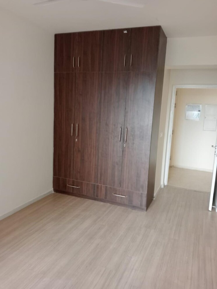 Room, dlf-new-town-heights-ii 3 Bedroom 1845 Sq.Ft. Apartment In Sector 86 Gurgaon 7590710
