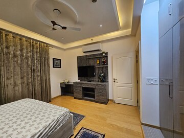 Parking in 4 BHK Apartment at JM Florence, Tech Zone 4 Greater Noida – for Sale