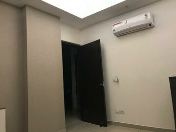 Room in 3.5 BHK Apartment at Barnala Green Lotus Avenue, Ambala Highway – for Sale