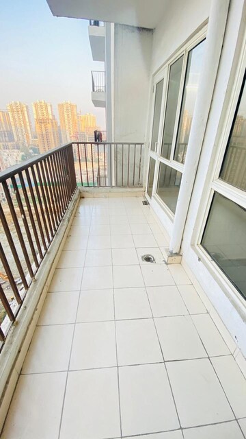 3 BHK Apartment For Sale in Panchsheel Greens II, Sector 16 Greater Noida
