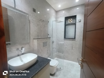 Bathroom in 4 BHK Apartment at DLF Royale Residences, Dlf Phase I – for Sale