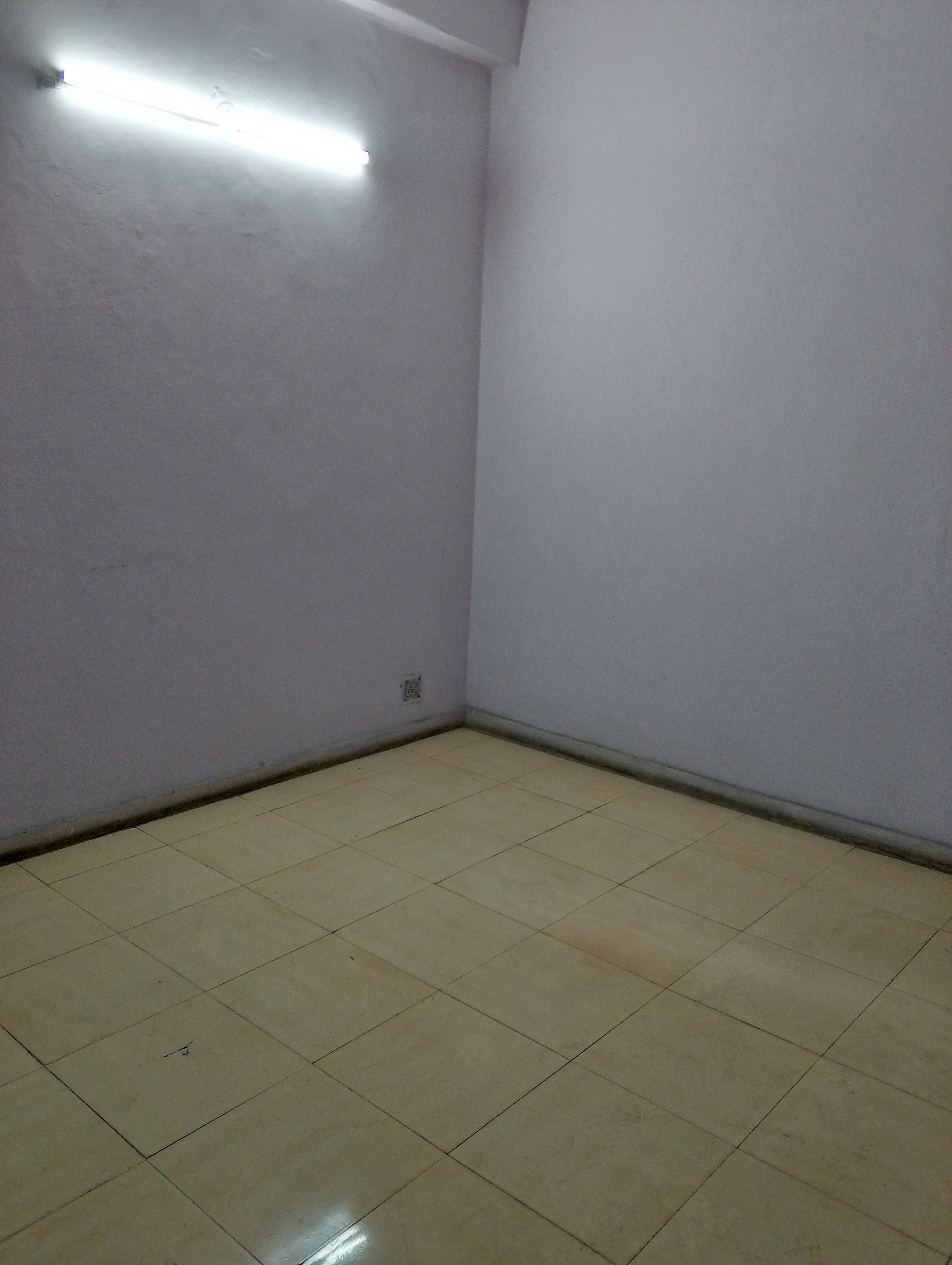 Rental 3 Bedroom 1250 Sq.Ft. Apartment in Aakriti Apartments, Ip