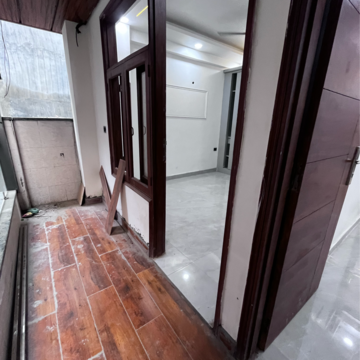 Balcony in 3 BHK Builder Floor at Sector 104 – for Sale