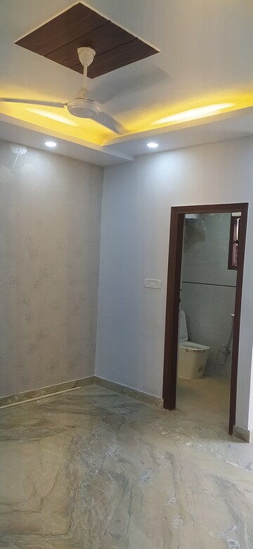 Room in 3 BHK Builder Floor at Panchsheel Vihar – for Sale