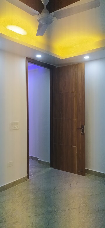 Room in 3 BHK Builder Floor at Panchsheel Vihar – for Sale