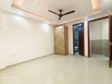 Master Bedroom in 3 BHK Builder Floor at Chattarpur – for Sale