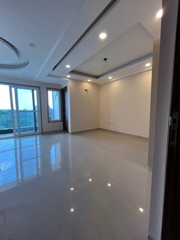 Room in 3 BHK Builder Floor at Palm Residency Chhatarpur, Chattarpur – for Sale