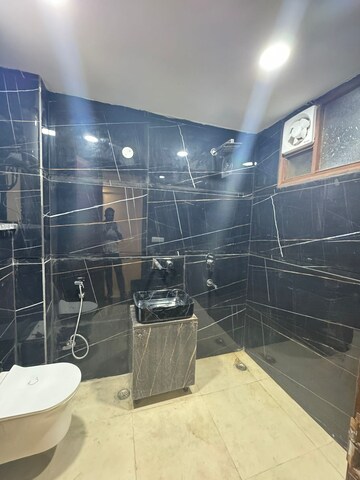 Kitchen in 3 BHK Builder Floor at Palm Residency Chhatarpur, Chattarpur – for Sale