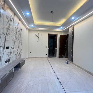 Room in 4 BHK Builder Floor at Ansal Oriental Homes, Sector 57 – for Sale