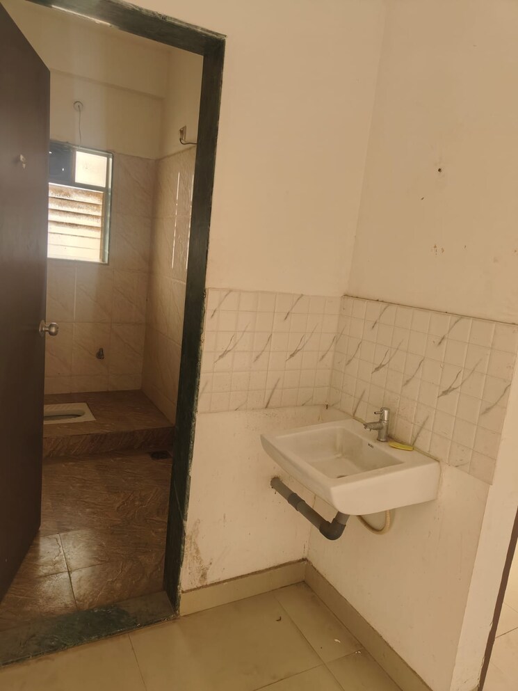Bathroom, shree-bhagwati-rudraksh 2 Bedroom 953 Sq.Ft. Apartment In Tathawade Pune 7591669