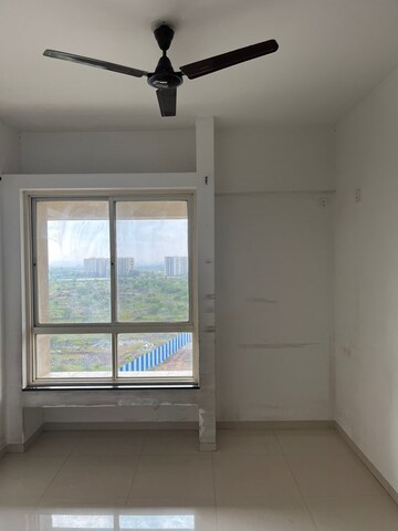 Room in 1.5 BHK Apartment at Nyati Evita, Dhanori – for Sale