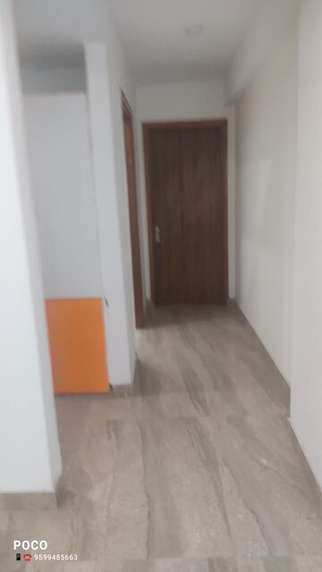 रेसिडेंशियल फ्लैट वर्ग फुट फॉर रेंट इन द्वारका मोर दिल्ली  7591822