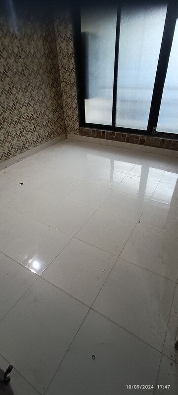 Room in 1 BHK Apartment at Ulwe Sector 24 – for Sale