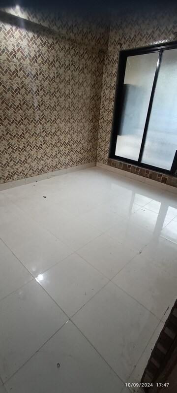 Room in 1 BHK Apartment at Ulwe Sector 24 – for Sale