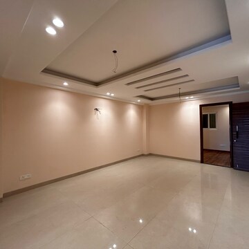Room in 3 BHK Builder Floor at Chattarpur – for Sale