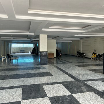 Parking in 3 BHK Builder Floor at Chattarpur – for Sale