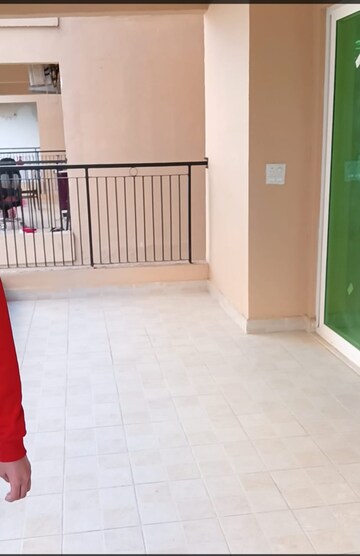 Room in 2 BHK Apartment at Gaurs Siddhartham, Siddharth Vihar – for Sale