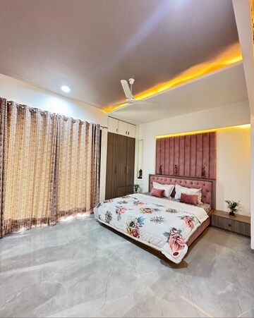 Master Bedroom in 4 BHK Villa at Gandhi Path – for Sale