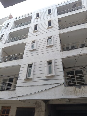 3 BHK Builder Floor For Sale in Noida Central
